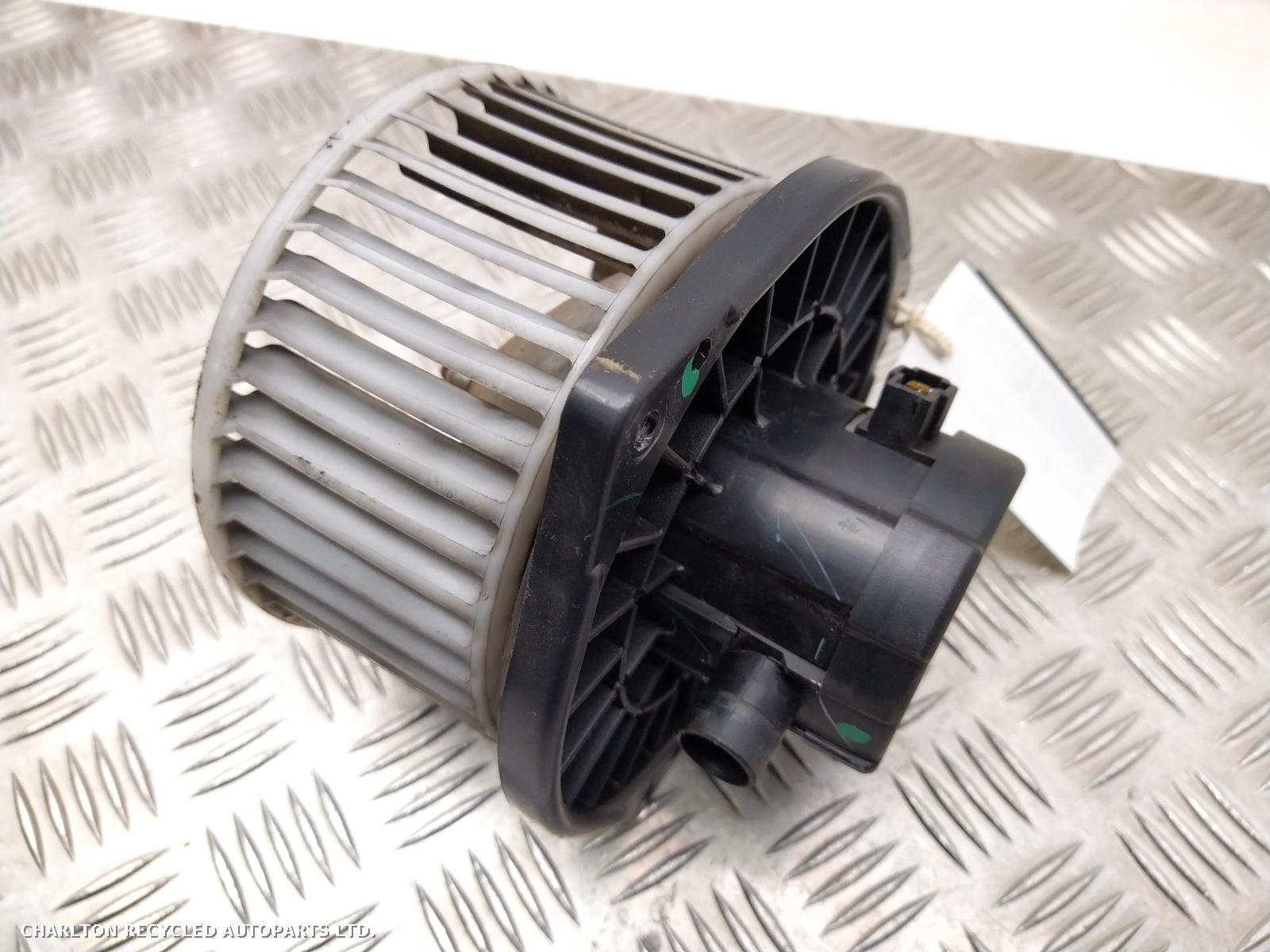View Auto part Heater Motor/Assembly MITSUBISHI L200 2013