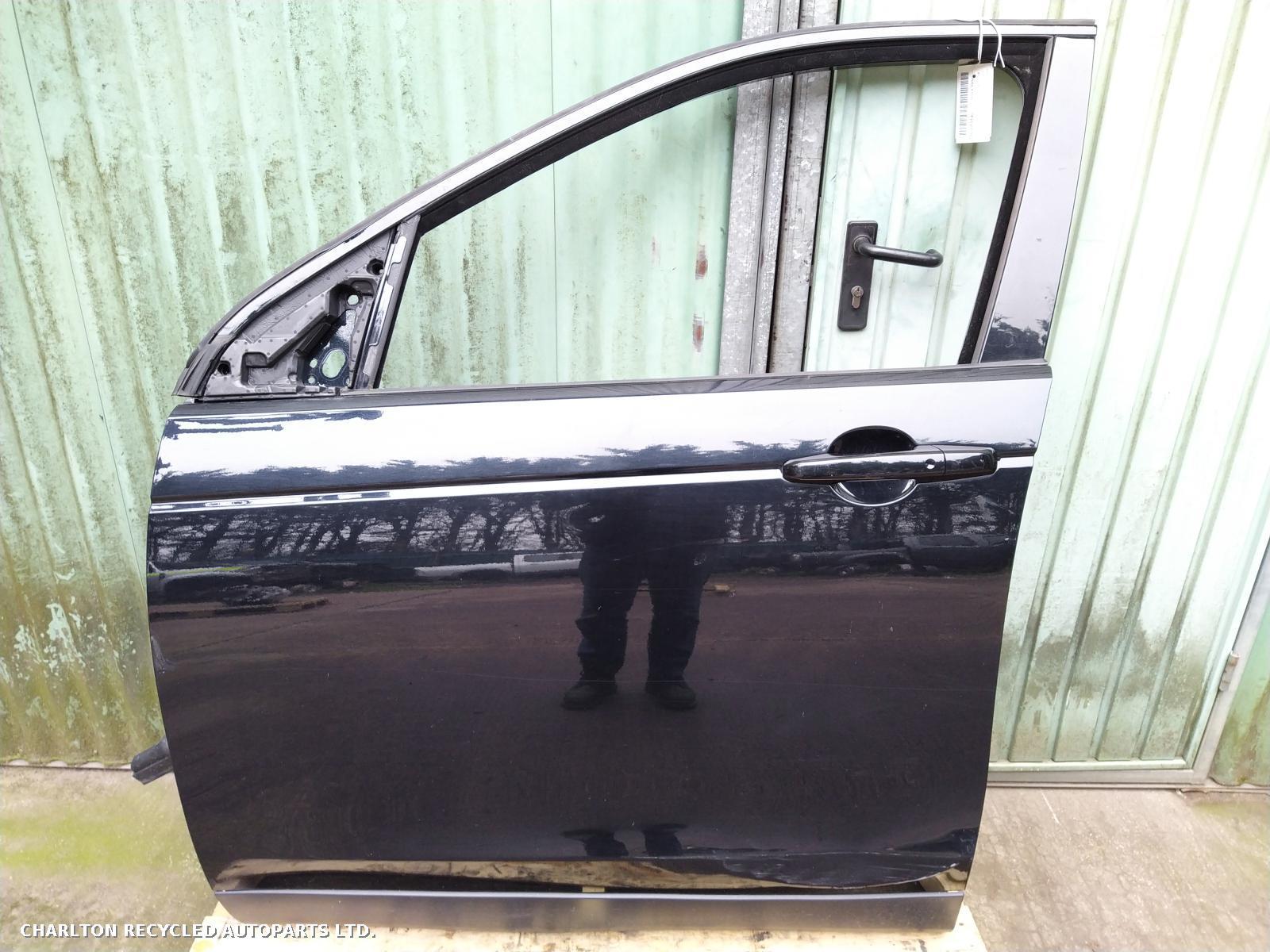 View Auto part L Front Door LAND ROVER DISCOVERY SPORT 2017
