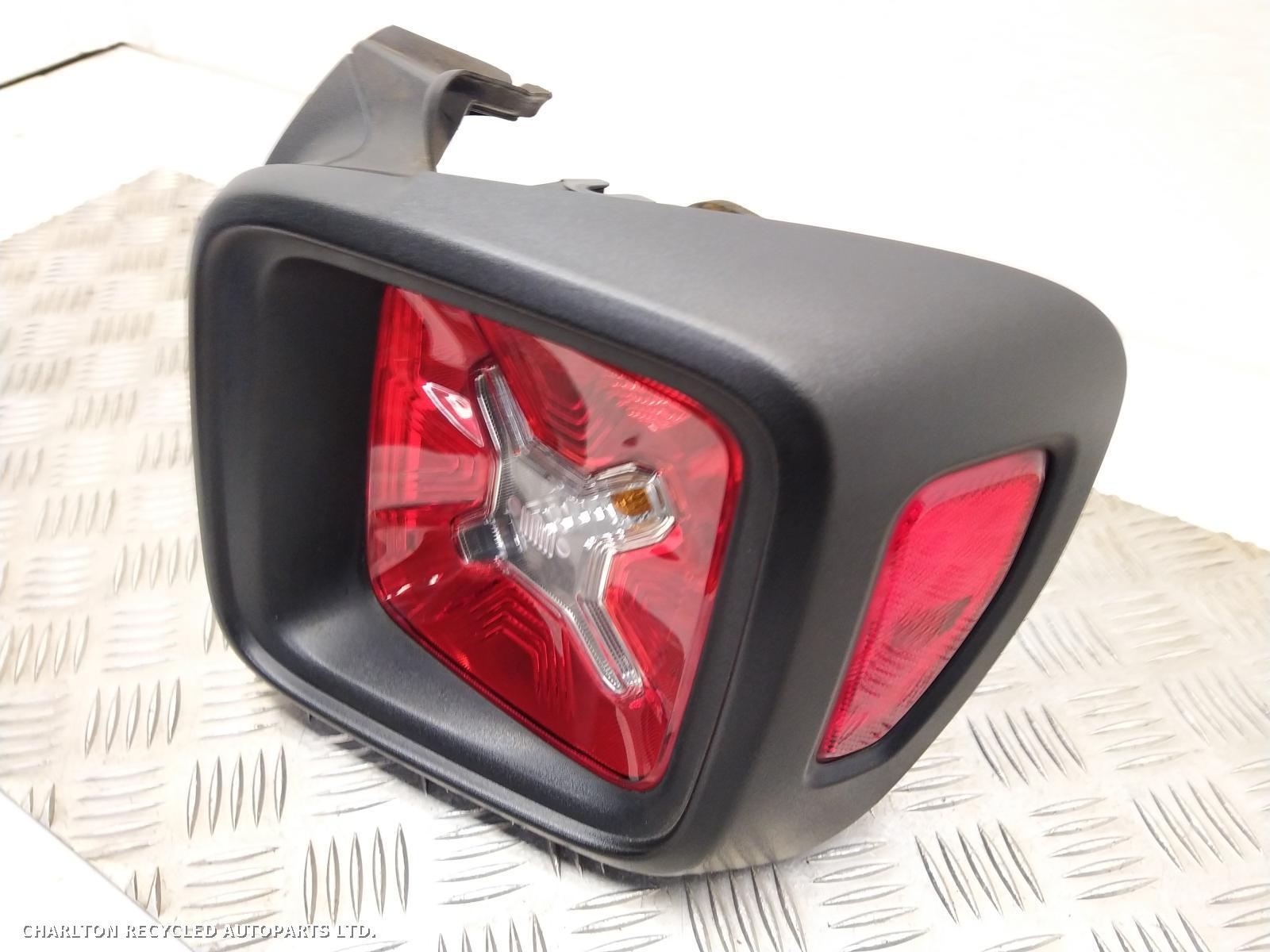 View Auto part R Taillight JEEP RENEGADE 2015