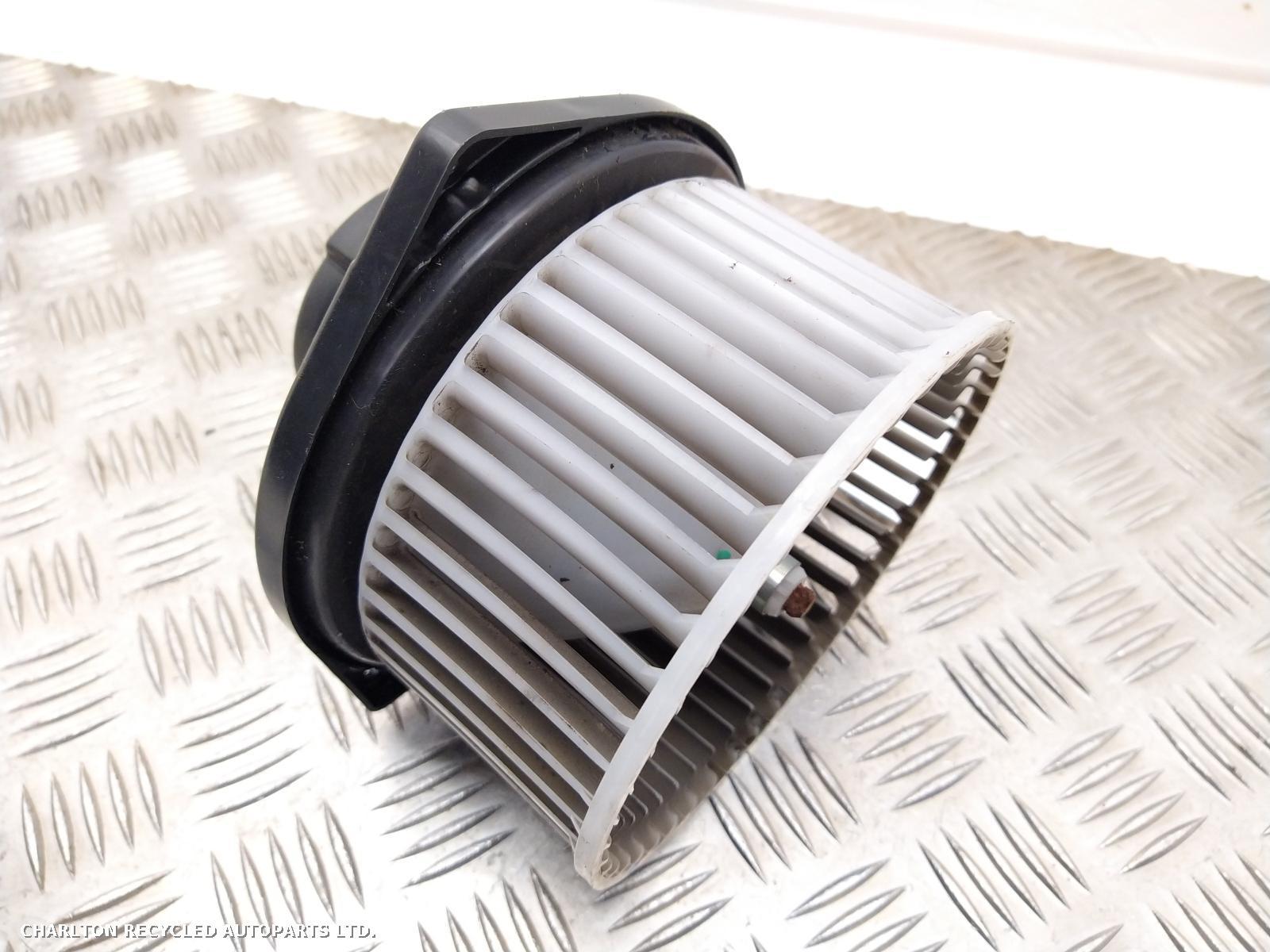 View Auto part Heater Motor/Assembly MITSUBISHI L200 2014