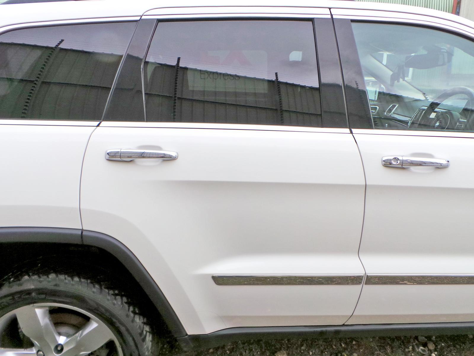 View Auto part R Rear Door JEEP GRAND CHEROKEE 2013