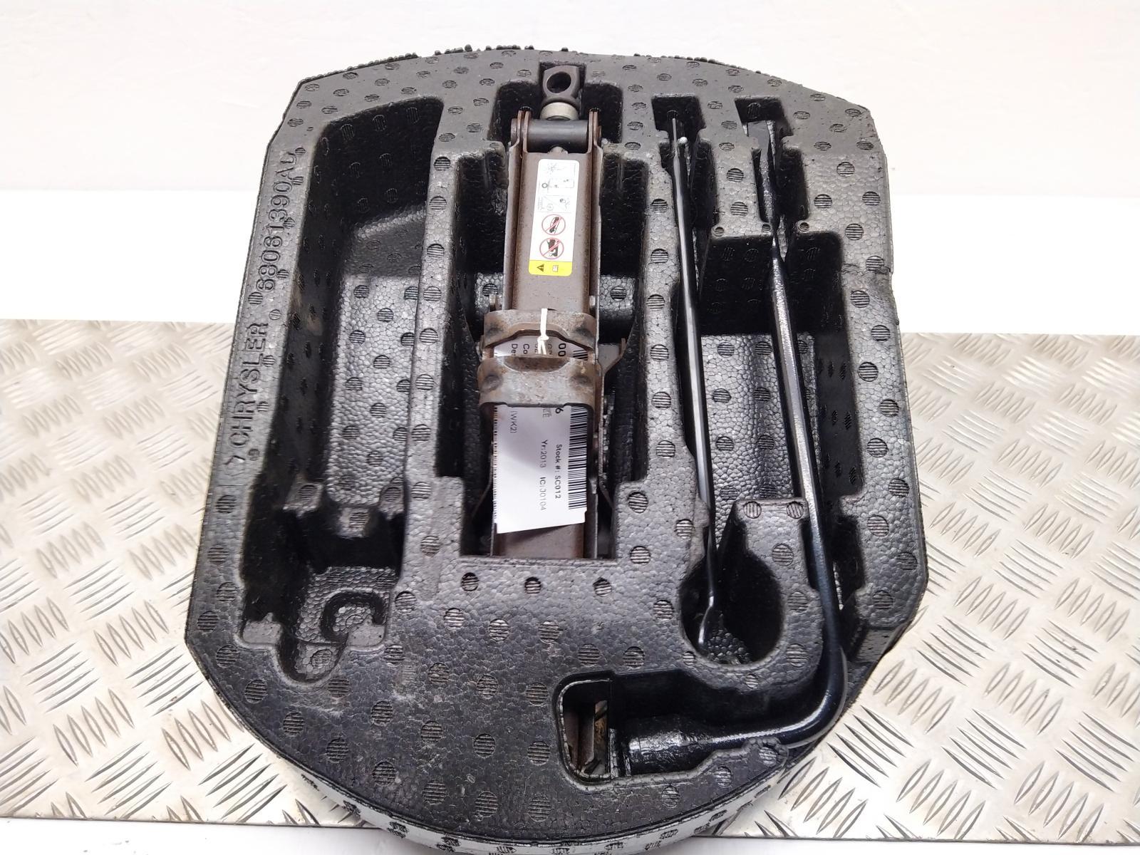 View Auto part Jack/Toolkit JEEP GRAND CHEROKEE 2013