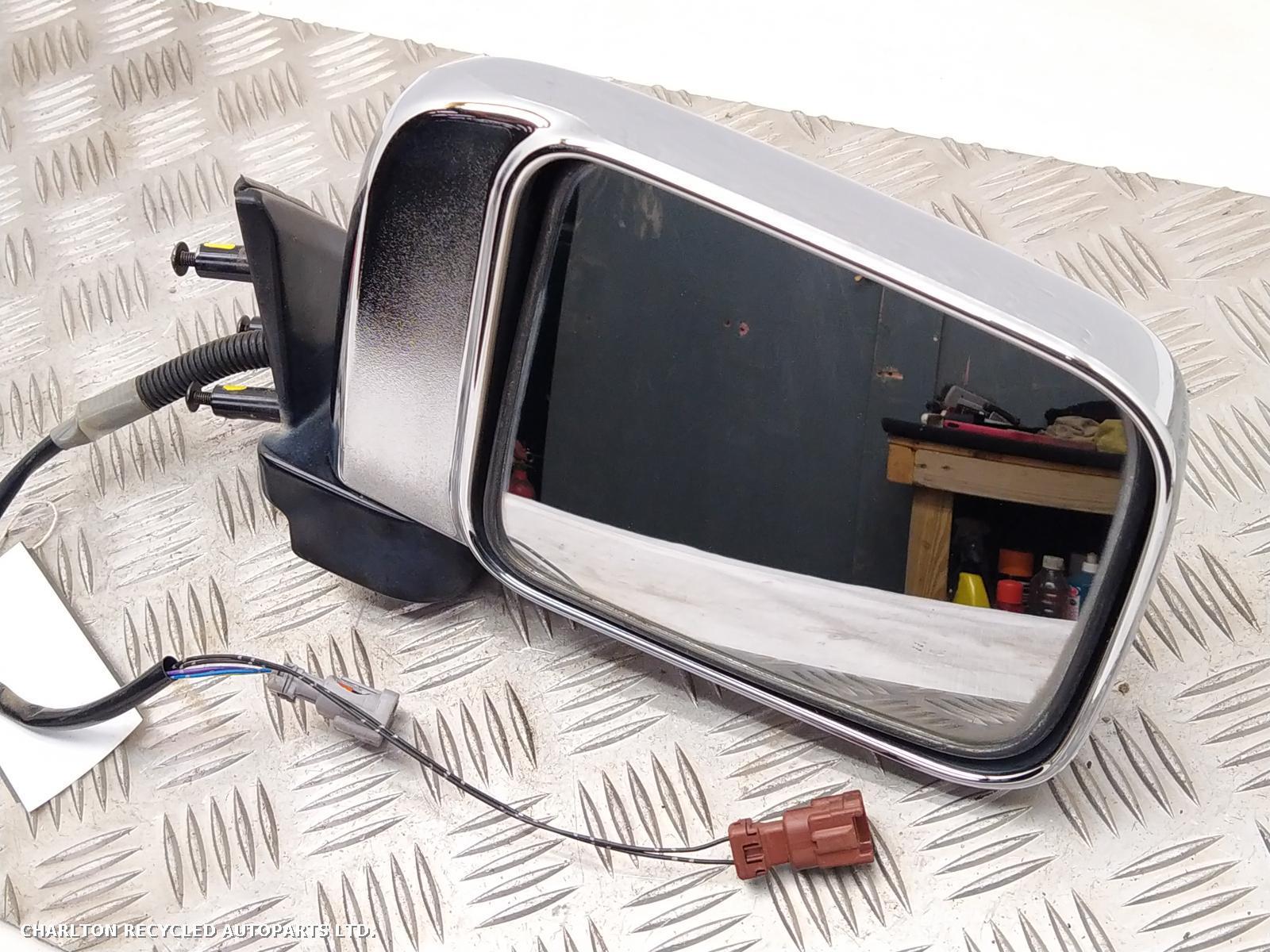 View Auto part R Door Mirror NISSAN NAVARA 2004