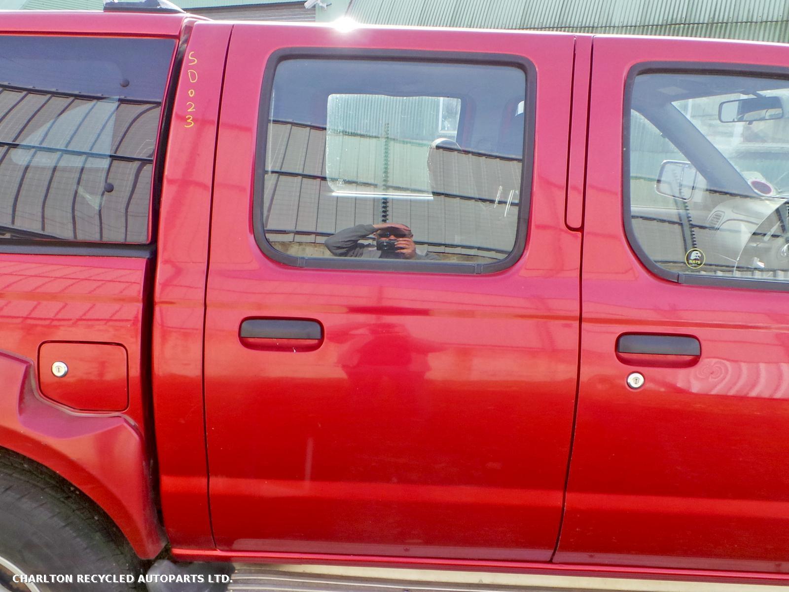 View Auto part R Rear Door NISSAN NAVARA 2004