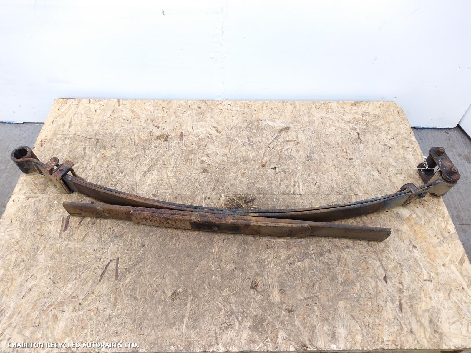 View Auto part R Leaf Spring NISSAN NAVARA 2004