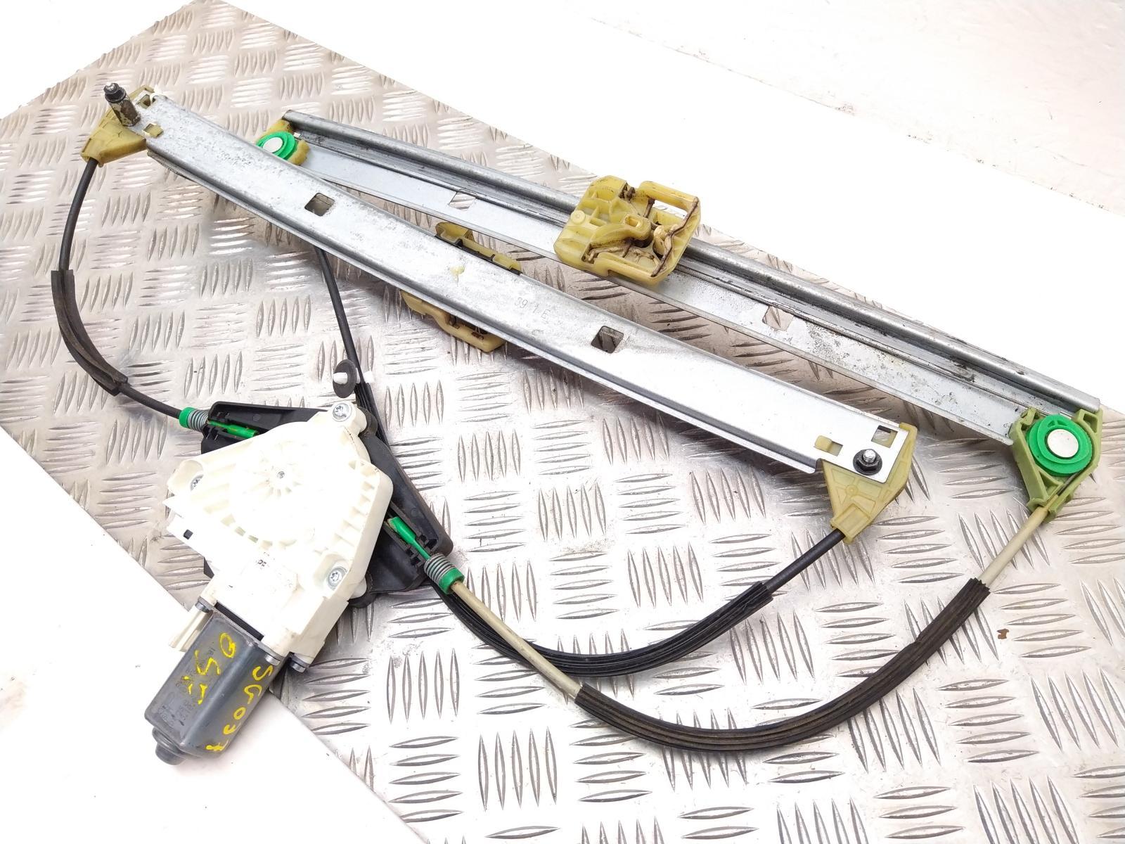 View Auto part RF Window Regulator AUDI Q5 2009
