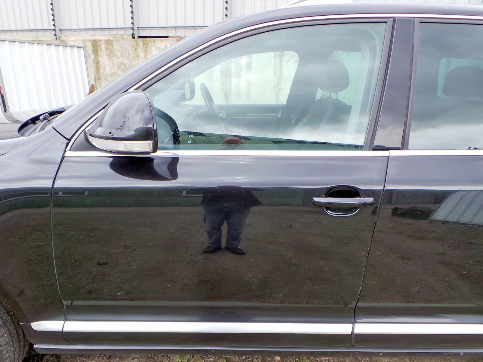 View Auto part L Front Door VOLKSWAGEN TOUAREG 2008