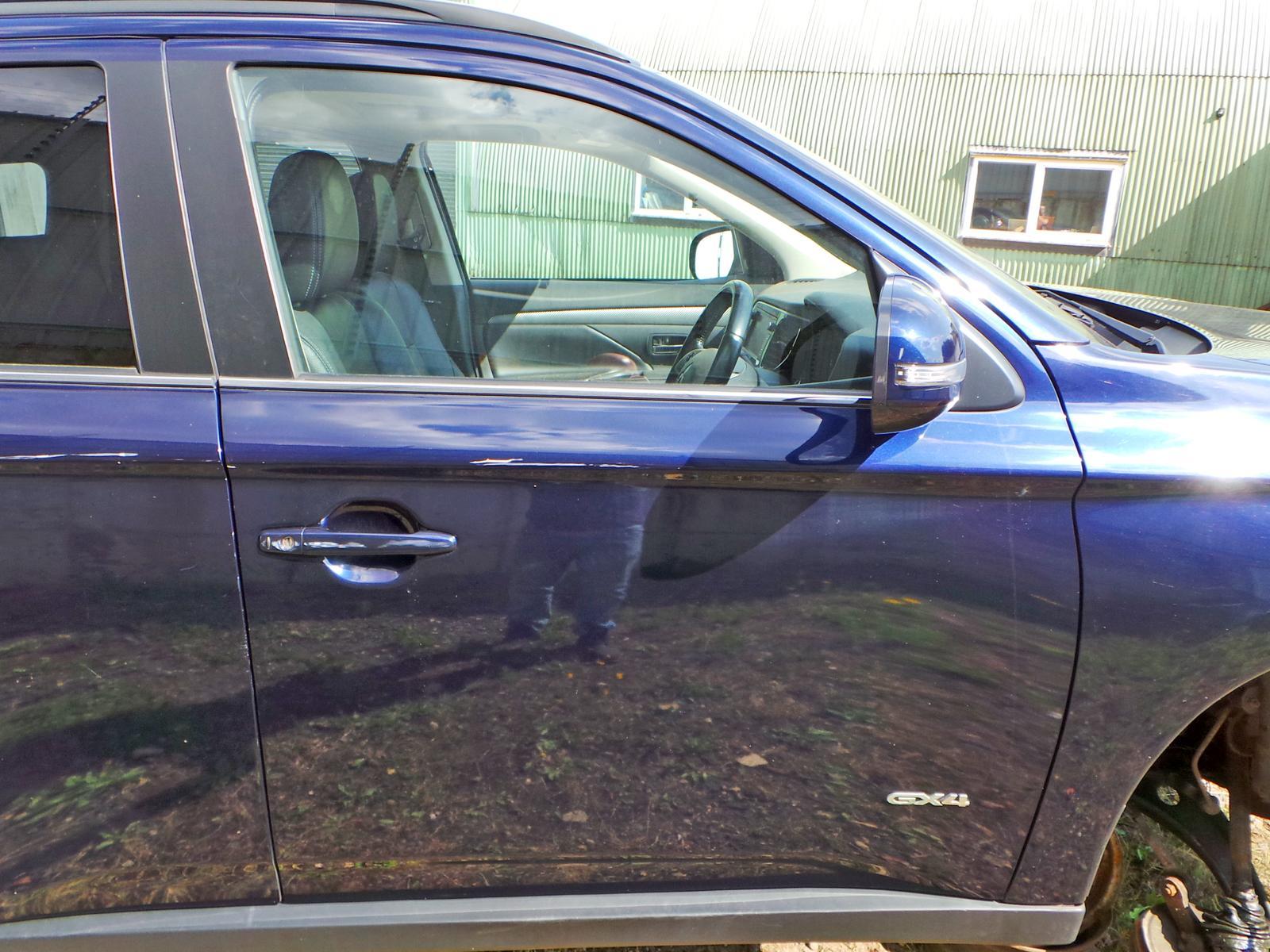 View Auto part R Front Door MITSUBISHI OUTLANDER 2013