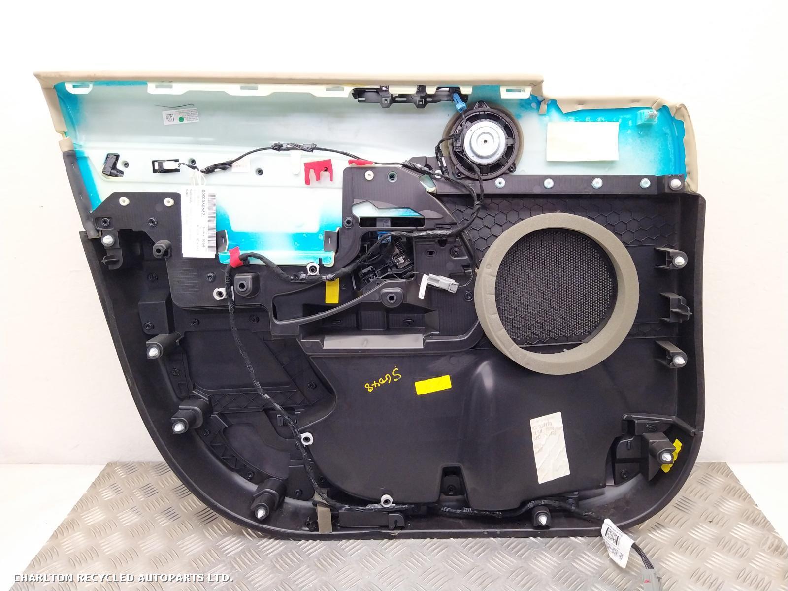 View Auto part Door Panel LAND ROVER DISCOVERY 2018