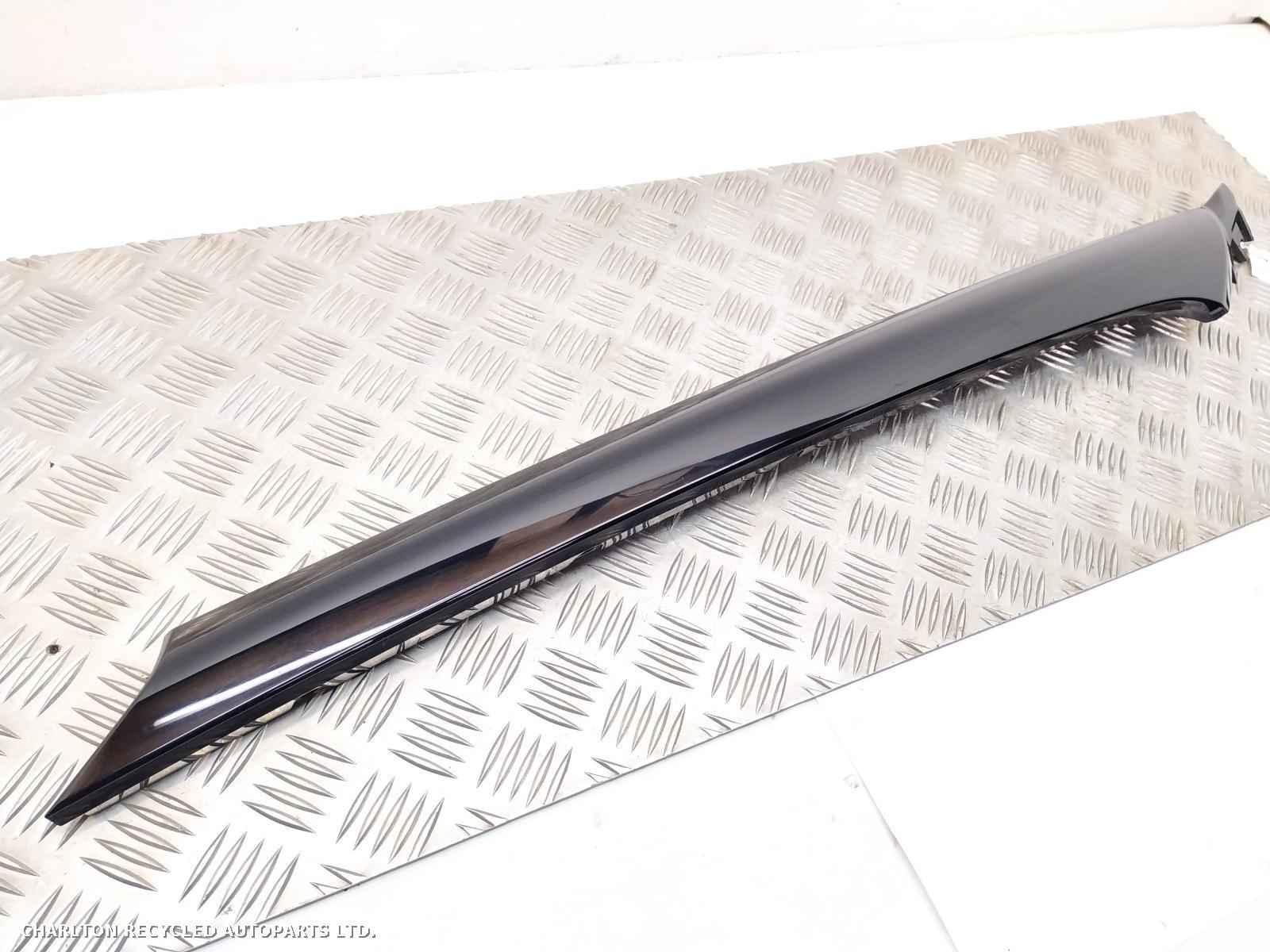 View Auto part A Post Moulding LAND ROVER RANGE ROVER EVOQUE 2017