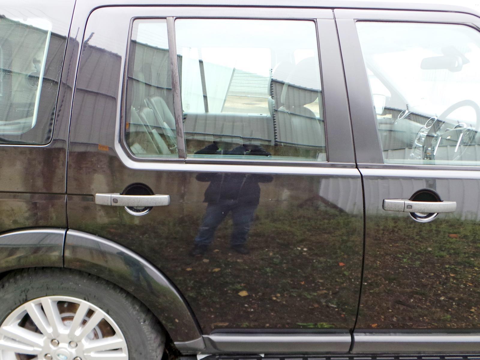 View Auto part R Rear Door LAND ROVER DISCOVERY 2010