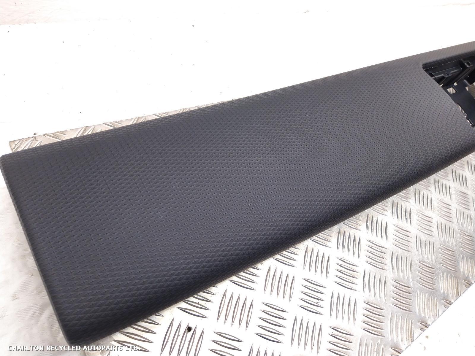 View Auto part Trim Panel LAND ROVER RANGE ROVER VELAR 2019