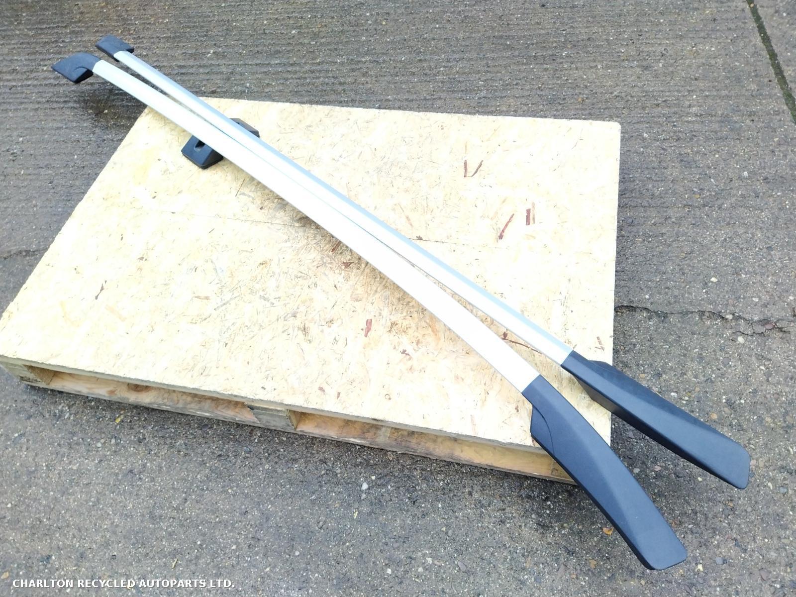 View Auto part Roof Rail VOLVO XC90 2011