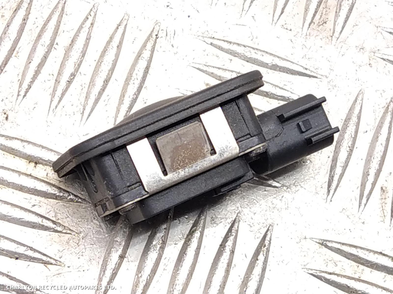 View Auto part Bootlid/Tailgate Micro Switch LAND ROVER RANGE ROVER VELAR 2019