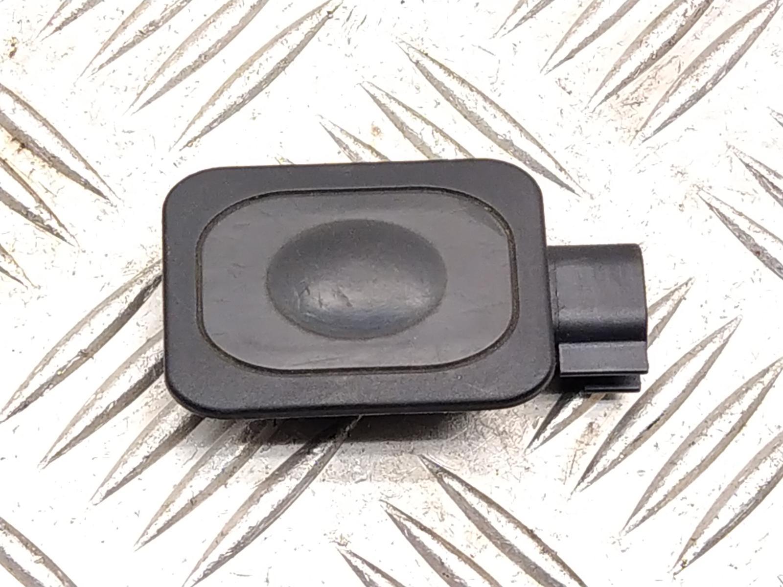 View Auto part Bootlid/Tailgate Micro Switch LAND ROVER RANGE ROVER VELAR 2019