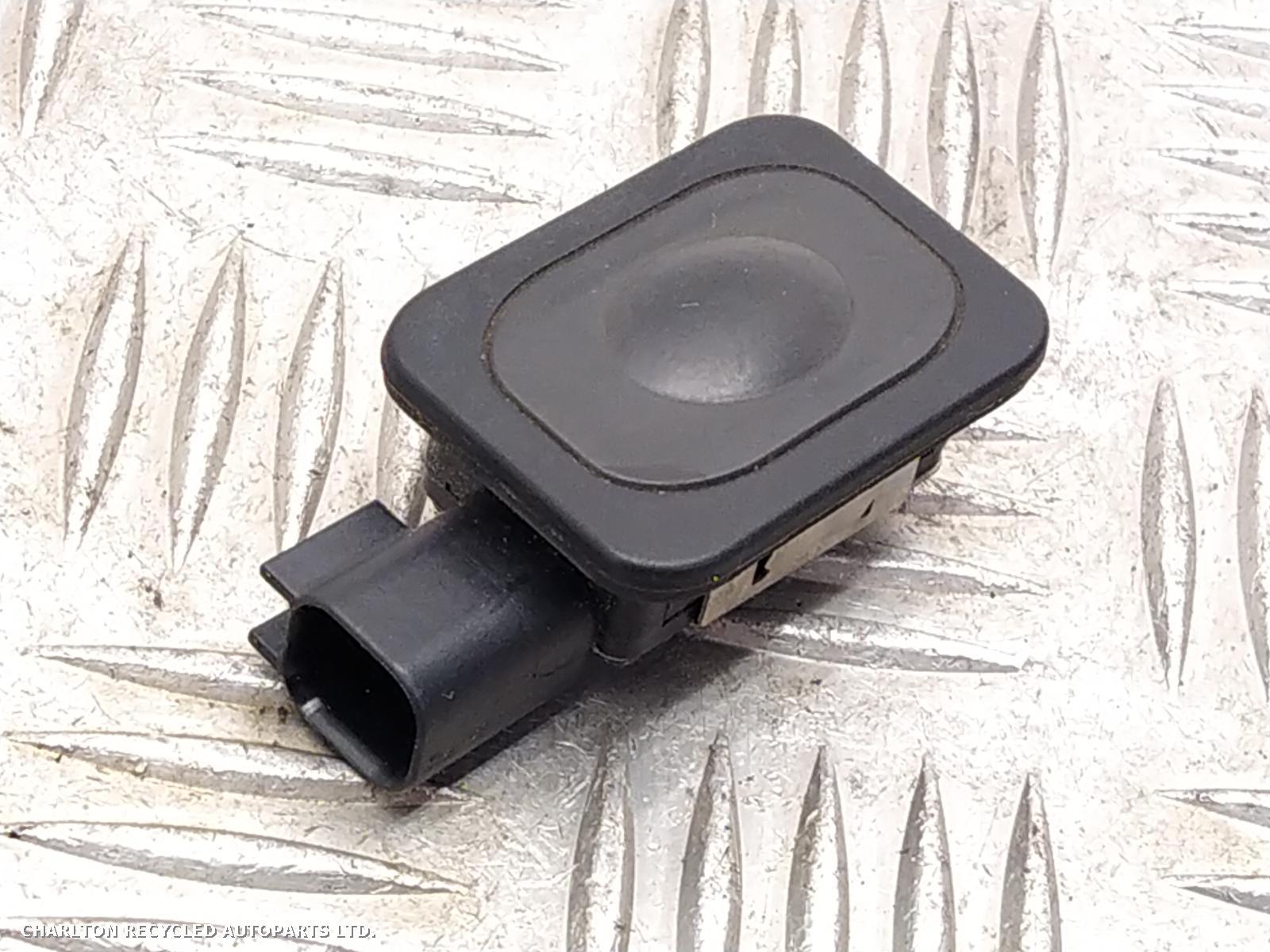 View Auto part Bootlid/Tailgate Micro Switch LAND ROVER RANGE ROVER VELAR 2019