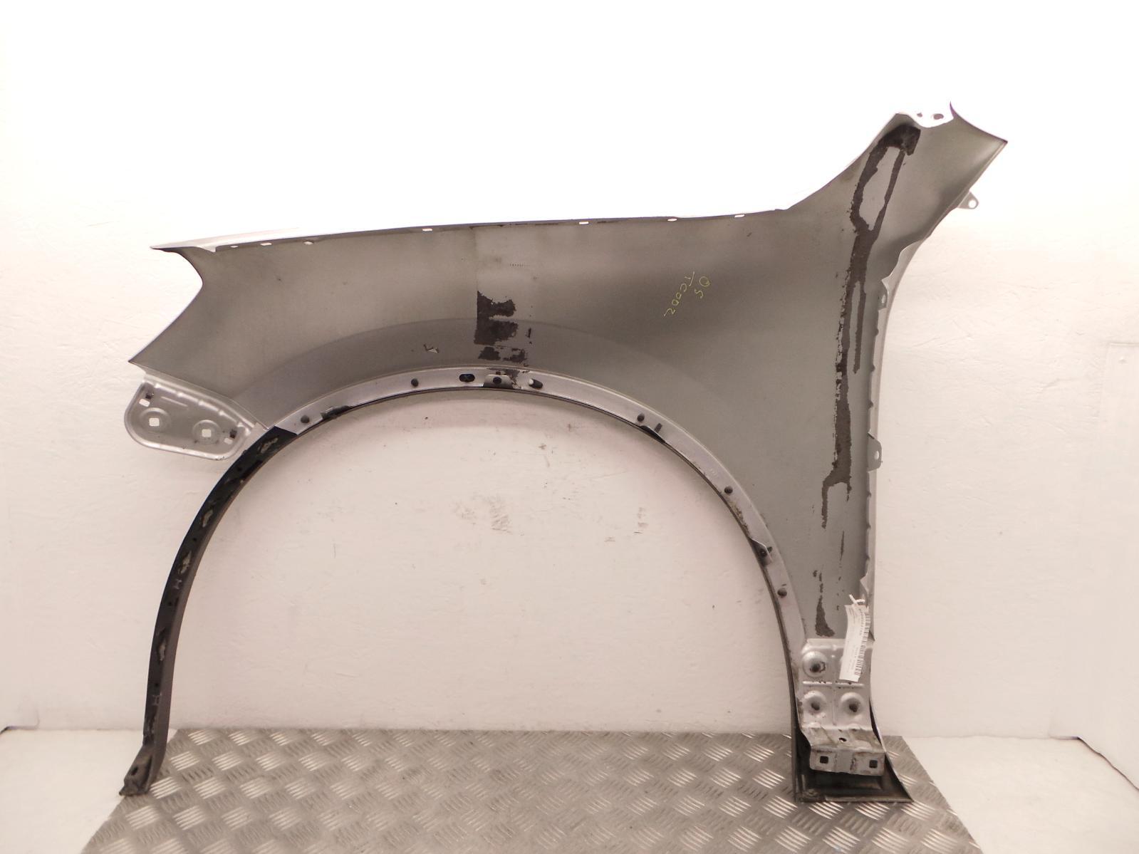 View Auto part R Wing VOLKSWAGEN TOUAREG 2013