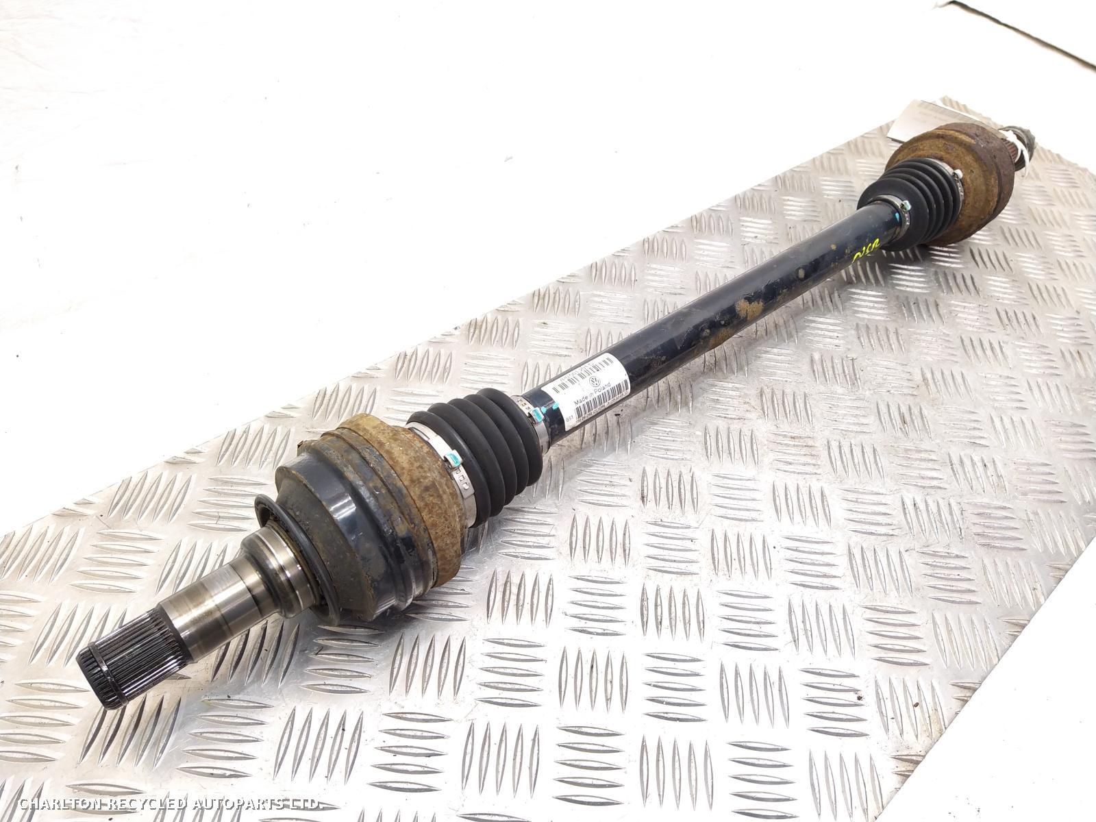 2013 VOLKSWAGEN TOUAREG Left Driveshaft View Auto part Left Driveshaft VOLKSWAGEN TOUAREG 2013