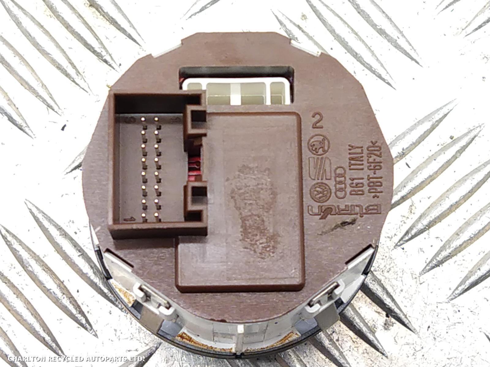 2013 VOLKSWAGEN TOUAREG Misc Switch View Auto part Misc Switch VOLKSWAGEN TOUAREG 2013