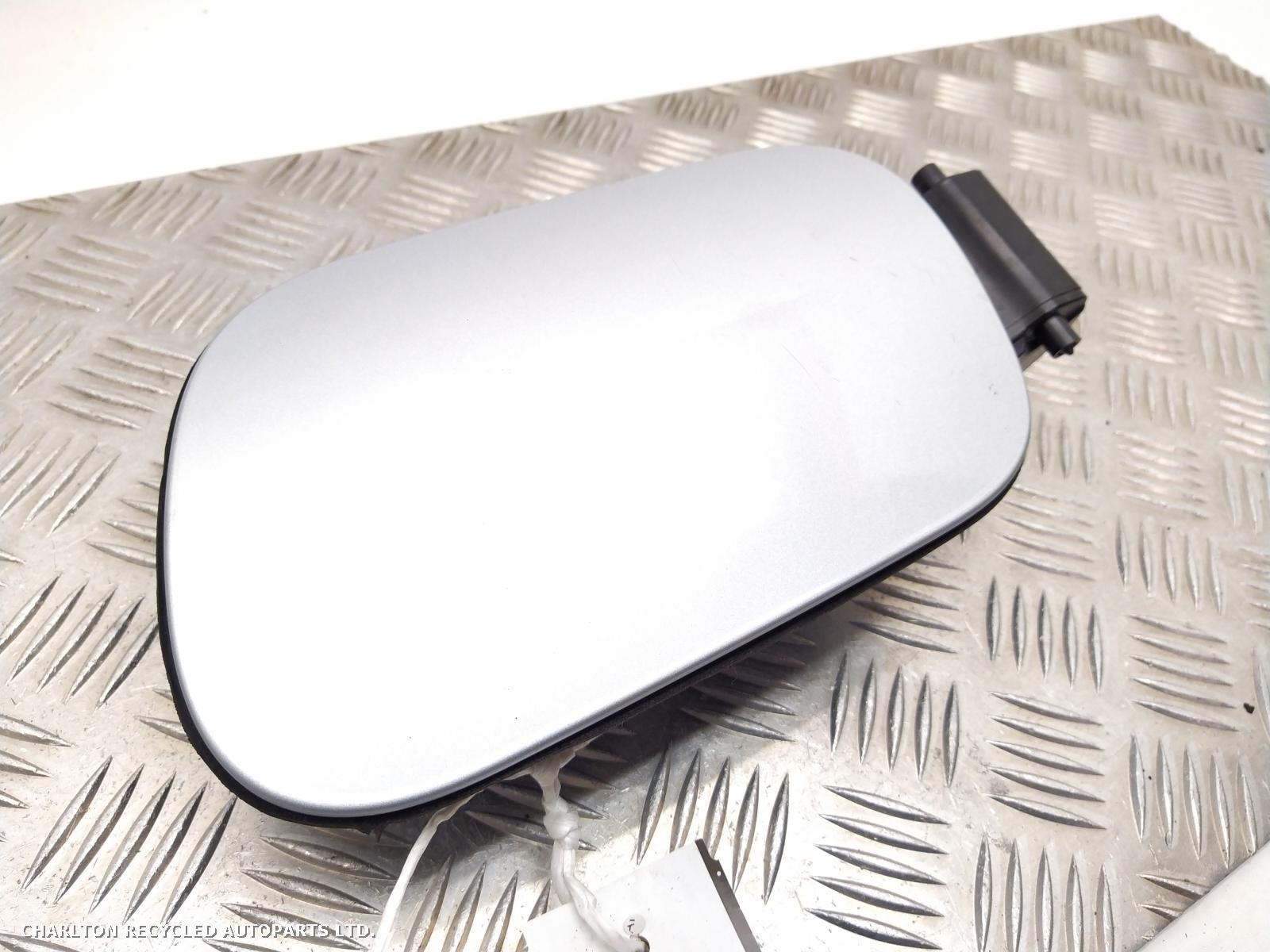 2013 VOLKSWAGEN TOUAREG Fuel Filler Flap View Auto part Fuel Filler Flap VOLKSWAGEN TOUAREG 2013