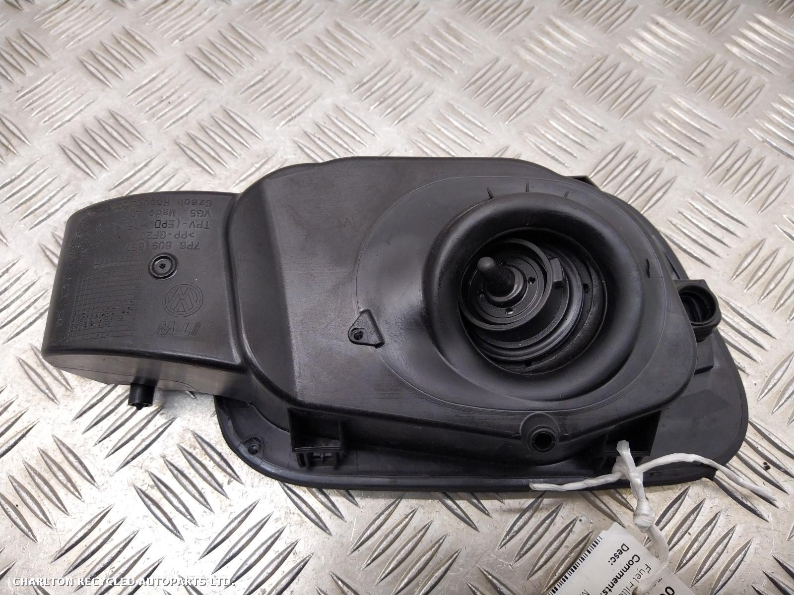 2013 VOLKSWAGEN TOUAREG Fuel Filler Flap View Auto part Fuel Filler Flap VOLKSWAGEN TOUAREG 2013
