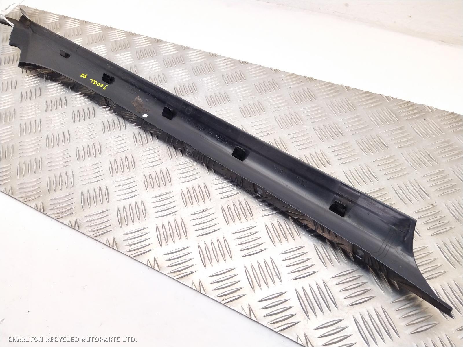 View Auto part A Post Moulding LAND ROVER RANGE ROVER EVOQUE 2013