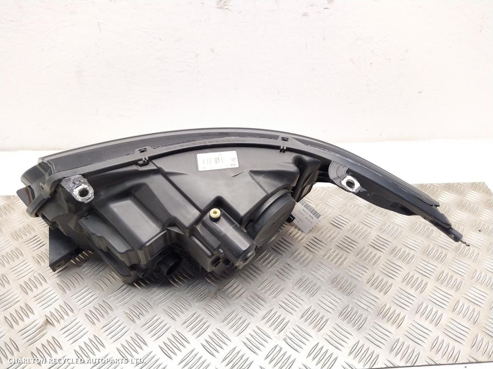 View Auto part R Headlamp LAND ROVER RANGE ROVER 2017