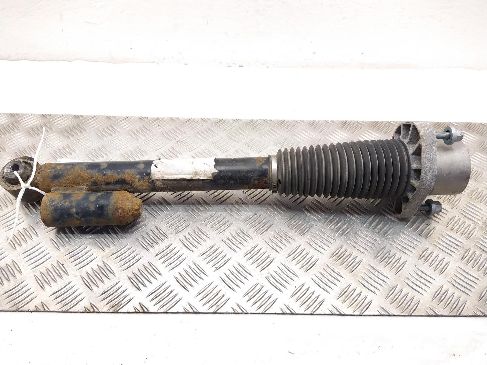 View Auto part LR Strut LAND ROVER RANGE ROVER 2017