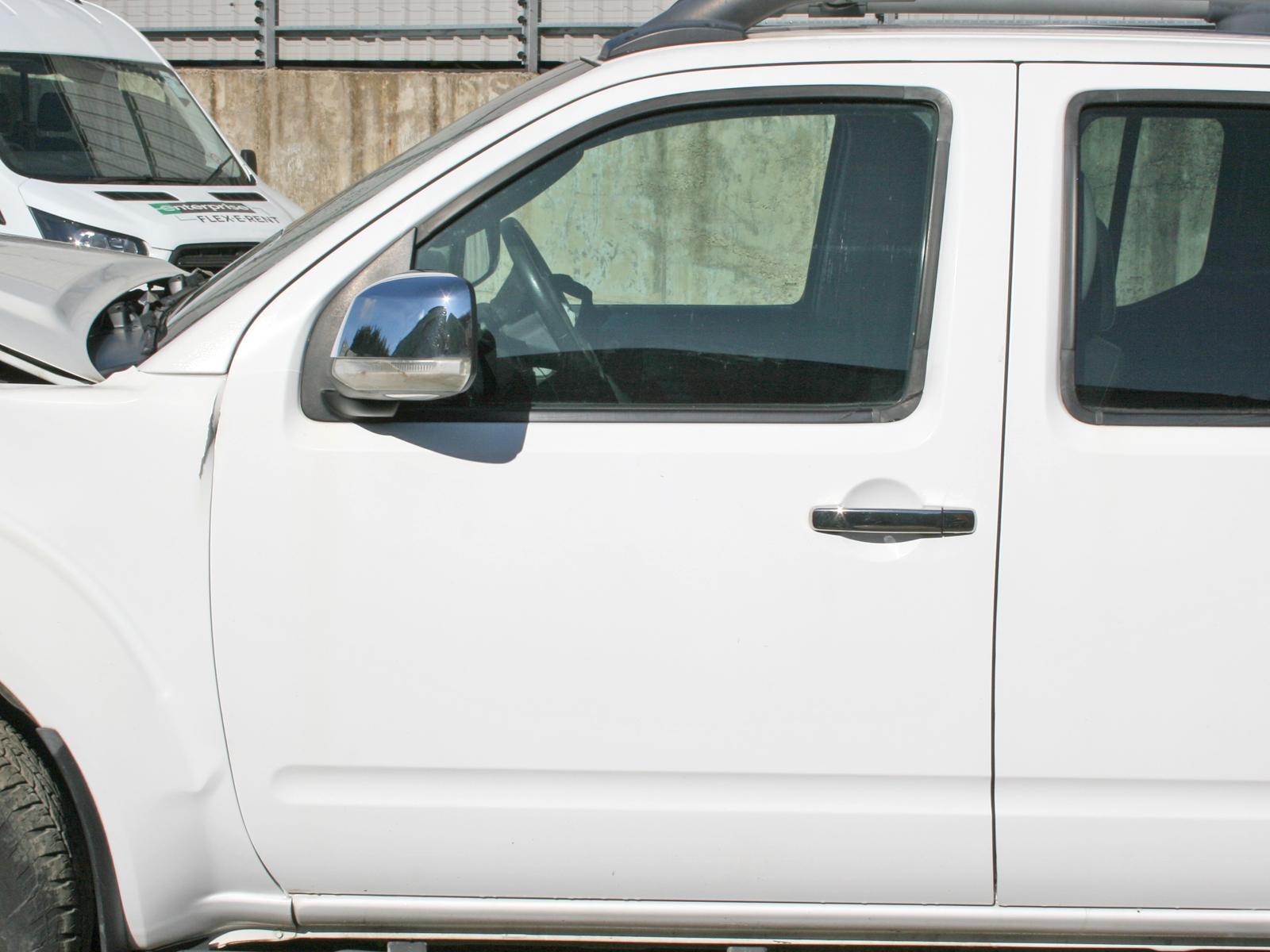 View Auto part L Front Door NISSAN NAVARA 2015