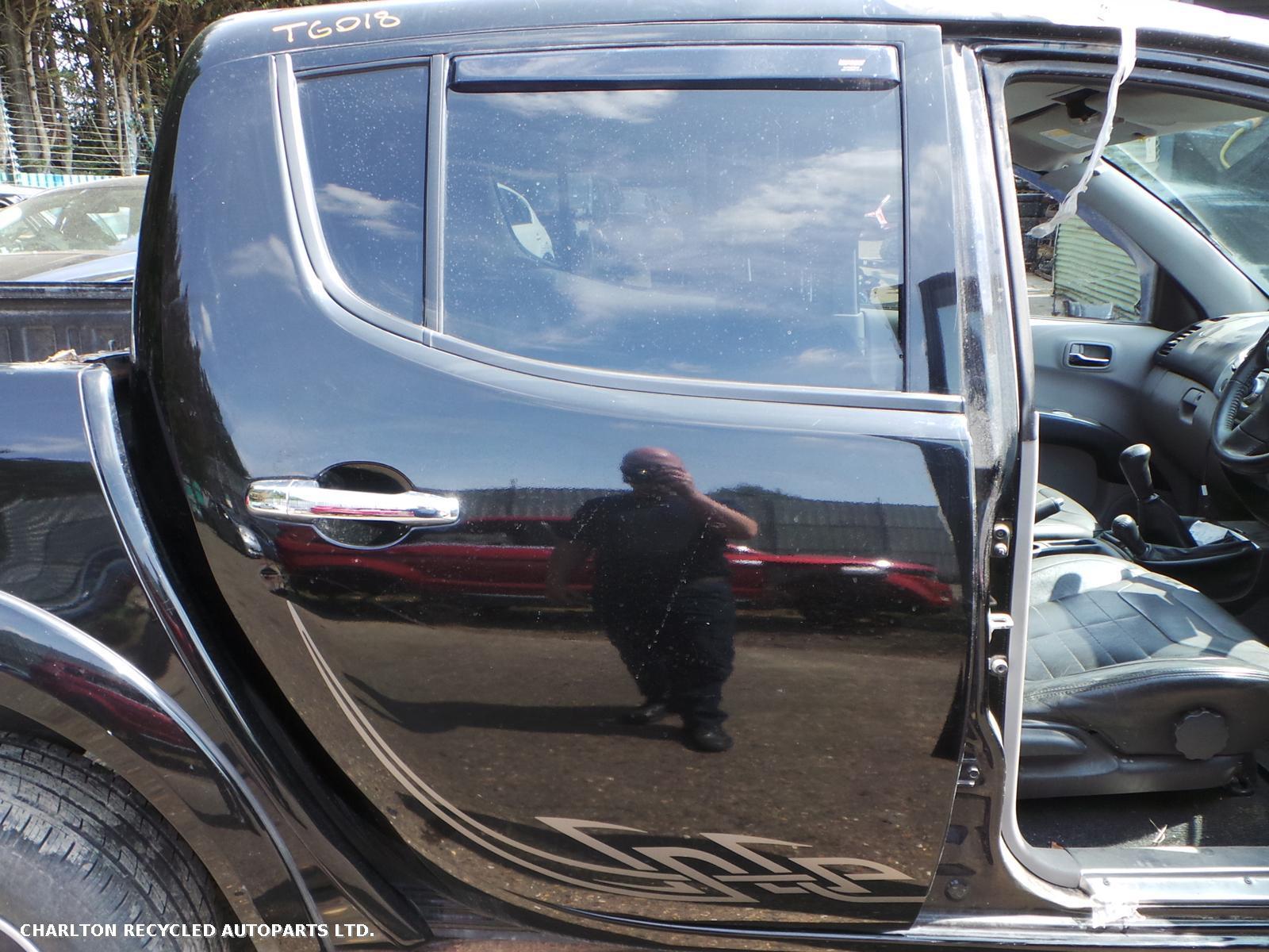 View Auto part R Rear Door MITSUBISHI L200 2013