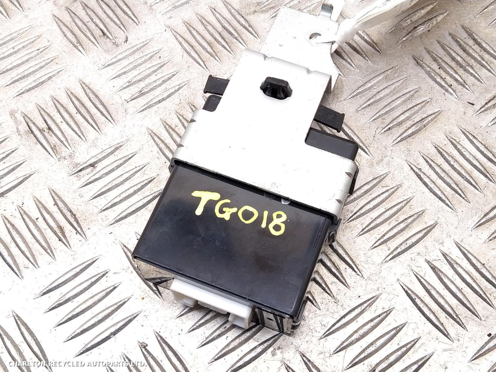 View Auto part ECU MITSUBISHI L200 2013