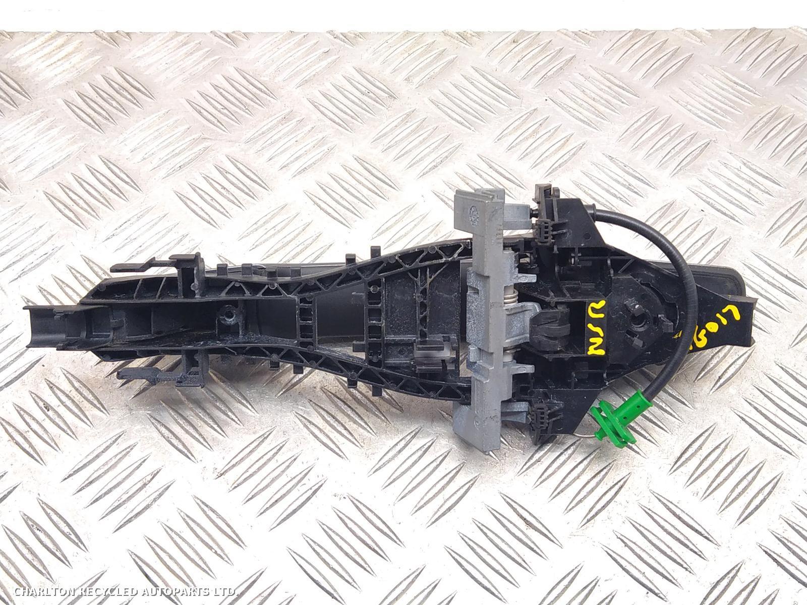 2018 LAND ROVER RANGE ROVER EVOQUE Door Handle View Auto part Door Handle LAND ROVER RANGE ROVER EVOQUE 2018