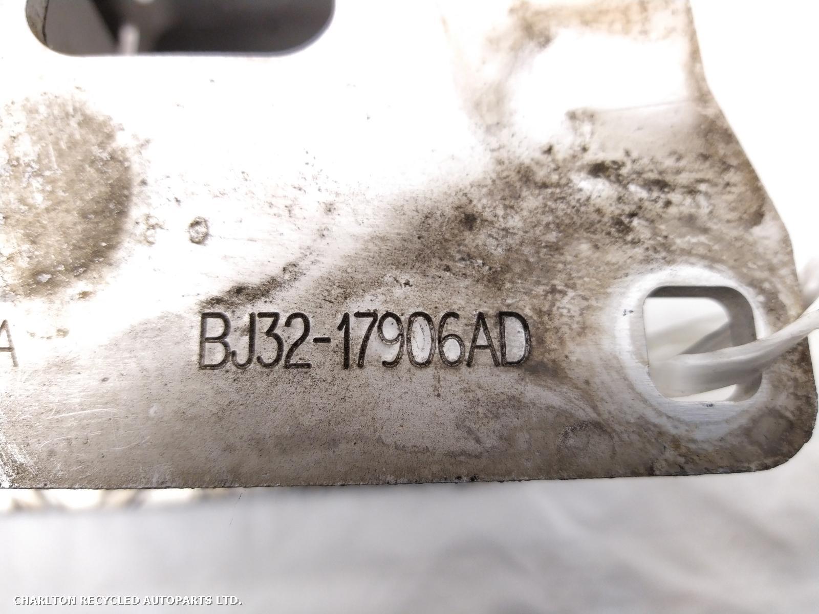 2015 LAND ROVER RANGE ROVER EVOQUE Rear Bumper Reinforcement View Auto part Rear Bumper Reinforcement LAND ROVER RANGE ROVER EVOQUE 2015