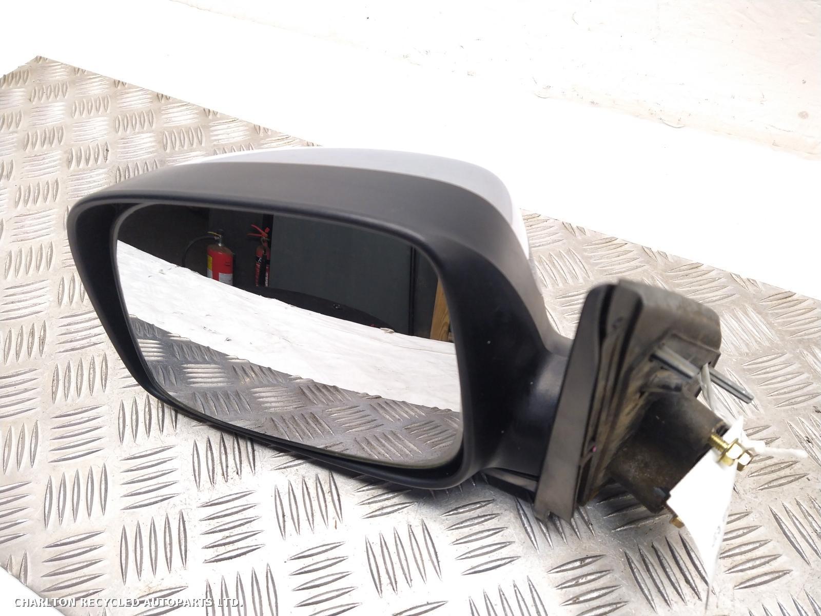 2006 ISUZU RODEO L Door Mirror View Auto part L Door Mirror ISUZU RODEO 2006