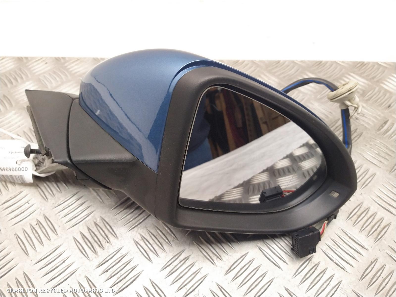 View Auto part R Door Mirror VOLKSWAGEN GOLF 2013