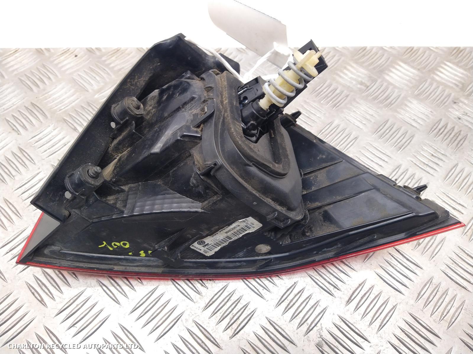 2013 VOLKSWAGEN GOLF L Taillight View Auto part L Taillight VOLKSWAGEN GOLF 2013