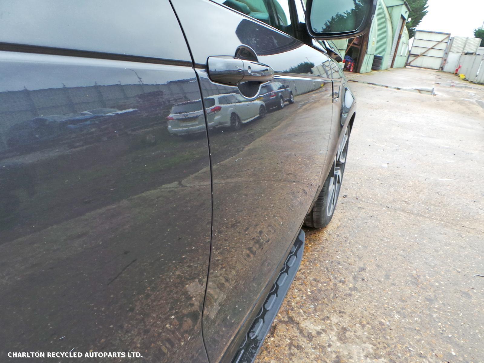 View Auto part R Front Door LAND ROVER DISCOVERY 2019