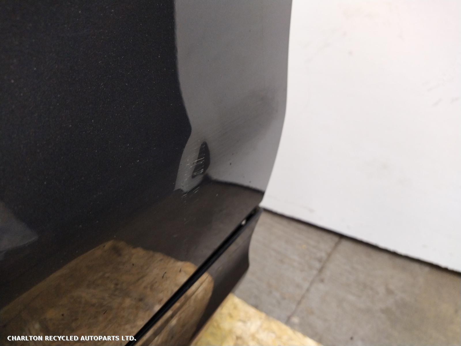 View Auto part R Front Door LAND ROVER DISCOVERY 2019