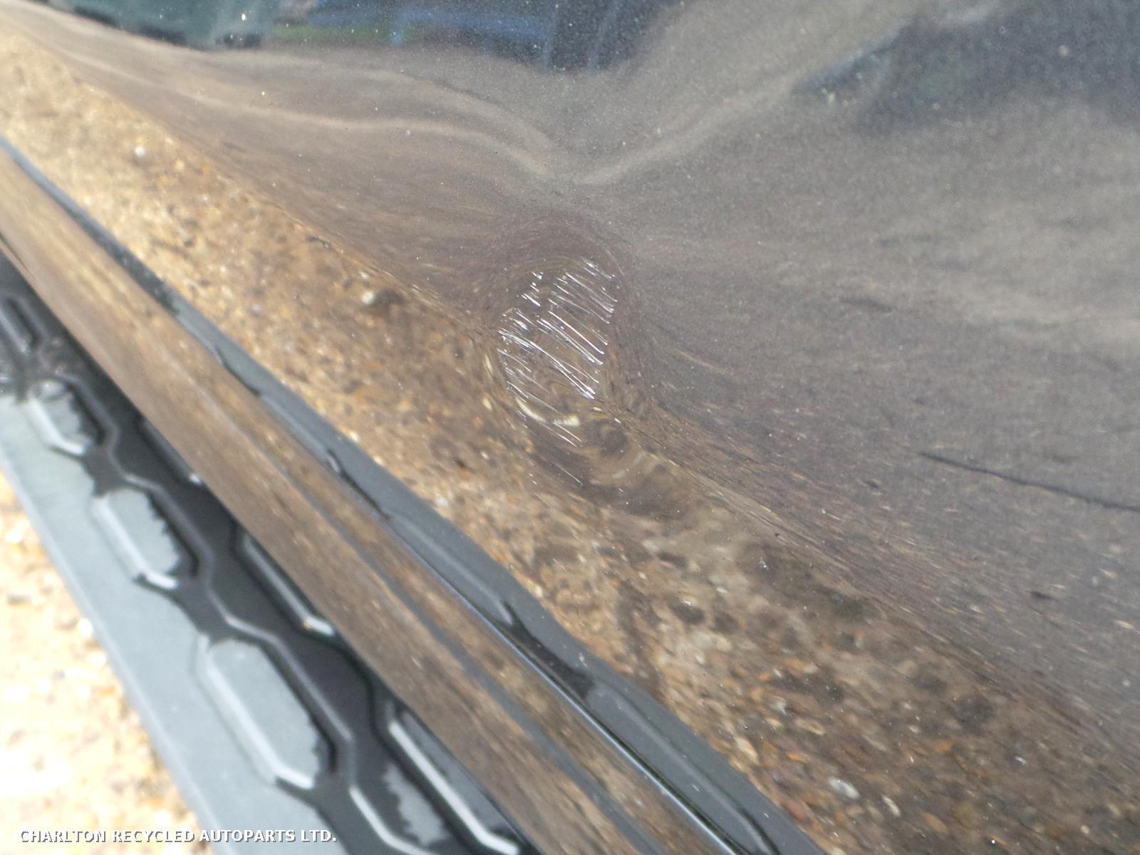 View Auto part R Front Door LAND ROVER DISCOVERY 2019