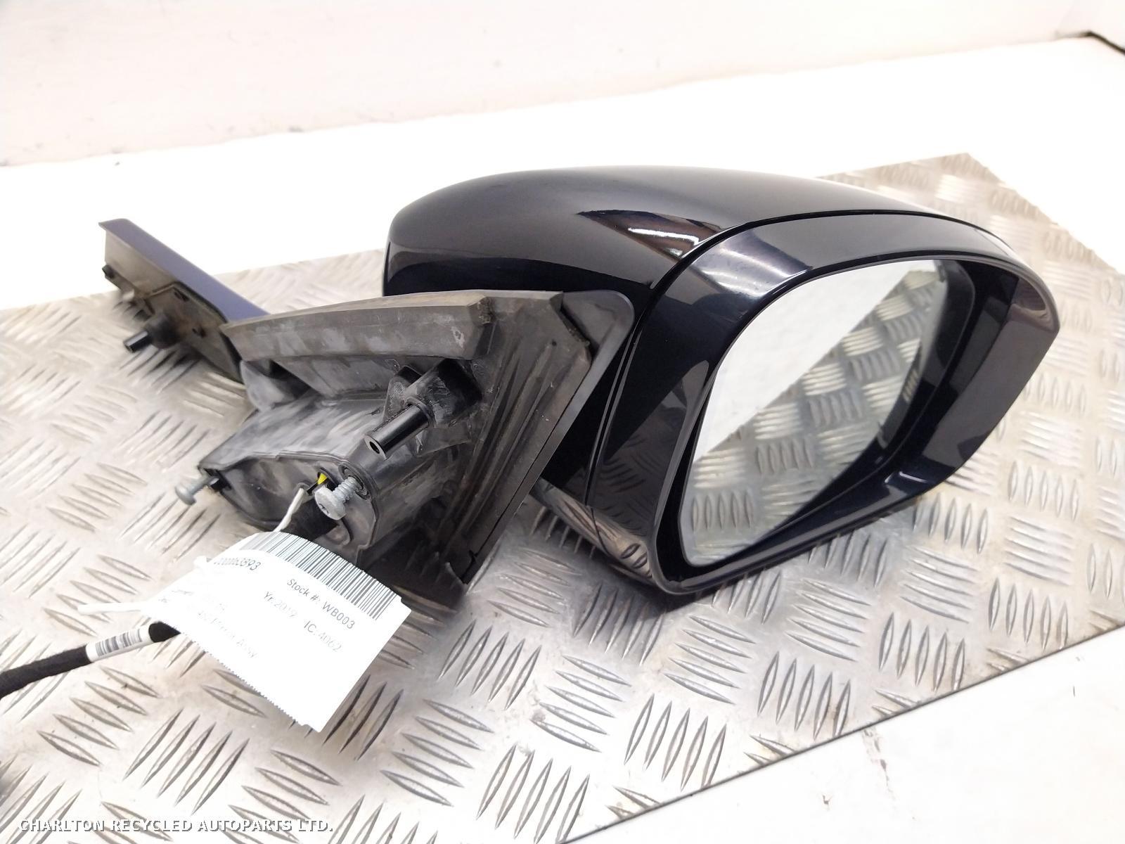 View Auto part R Door Mirror LAND ROVER DISCOVERY 2019
