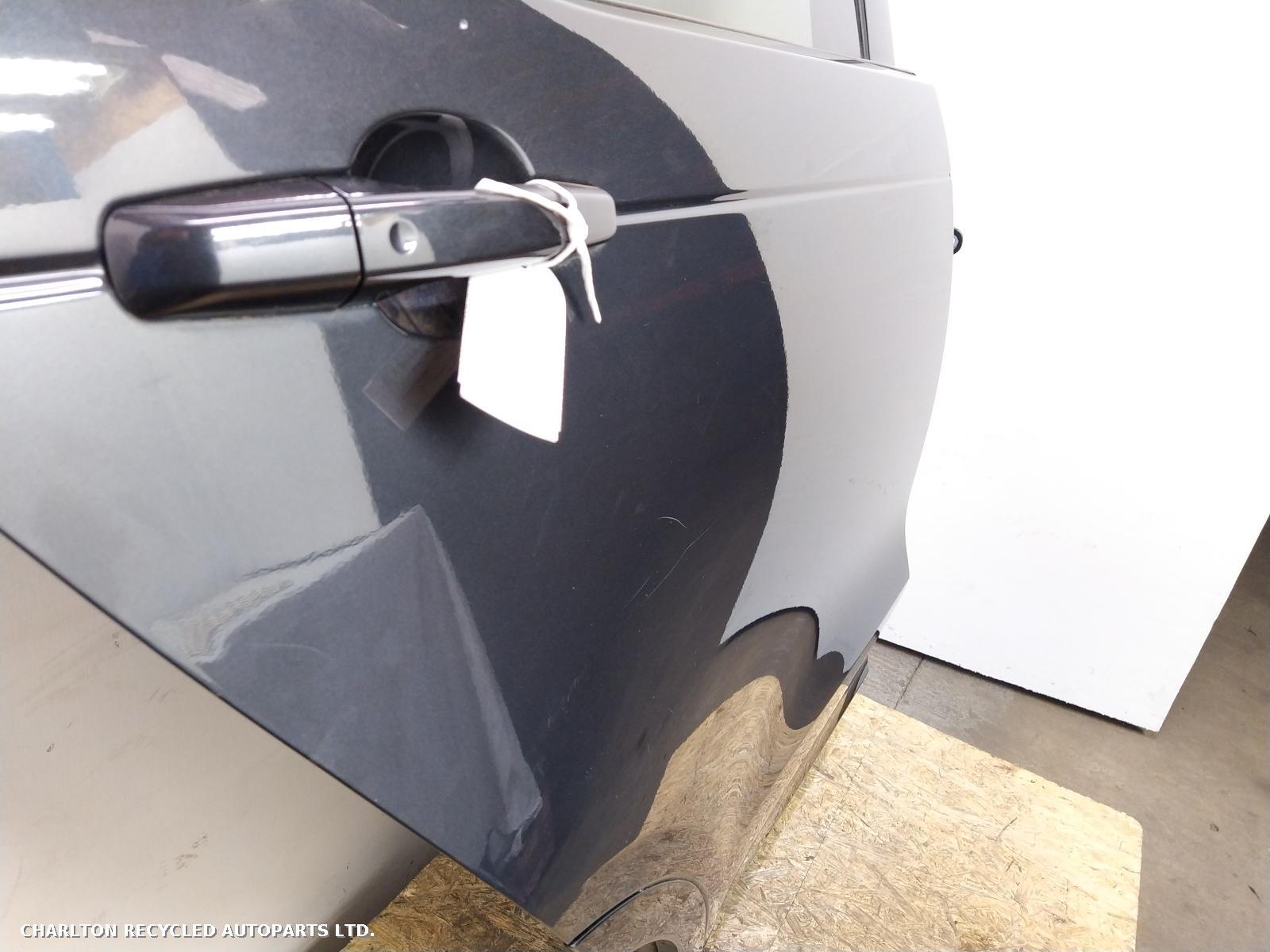 View Auto part R Rear Door LAND ROVER DISCOVERY 2019