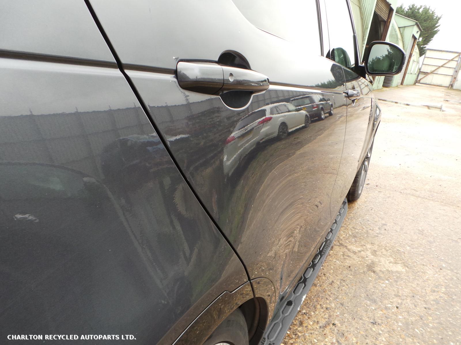 View Auto part R Rear Door LAND ROVER DISCOVERY 2019