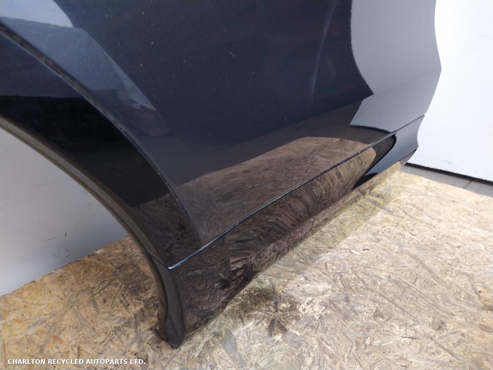 View Auto part R Rear Door LAND ROVER DISCOVERY 2019