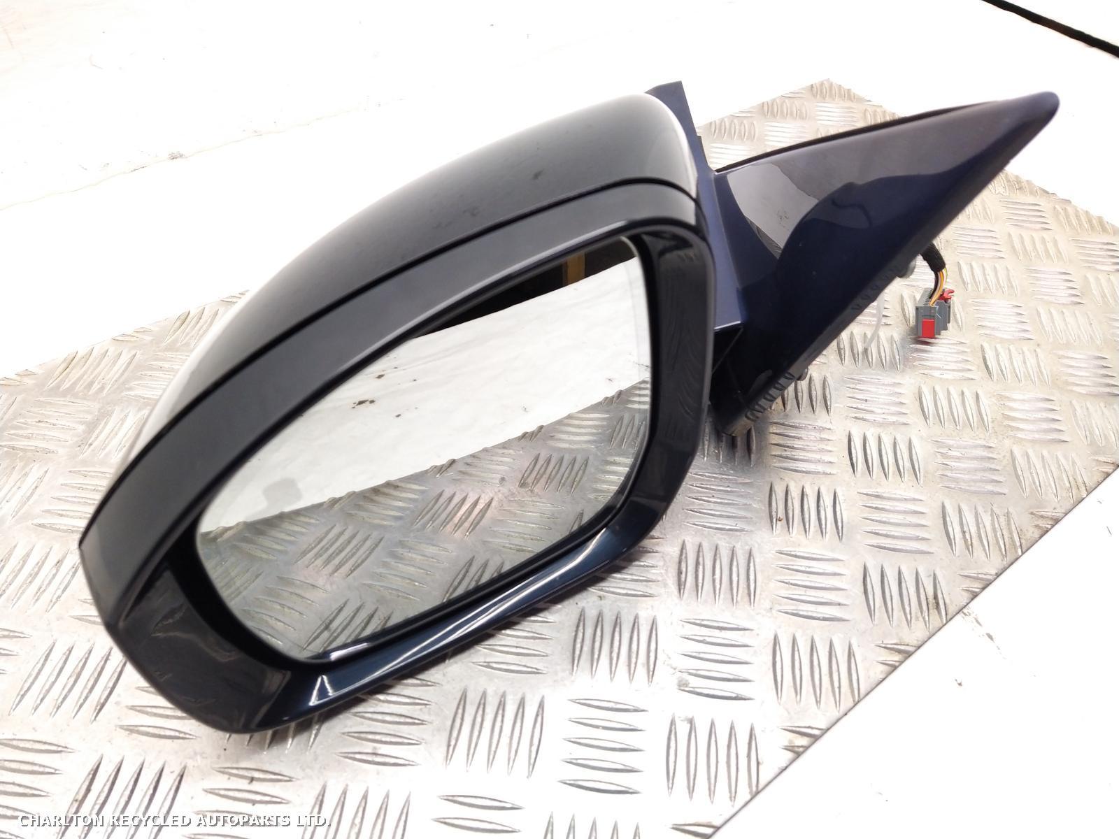 View Auto part L Door Mirror LAND ROVER DISCOVERY 2019