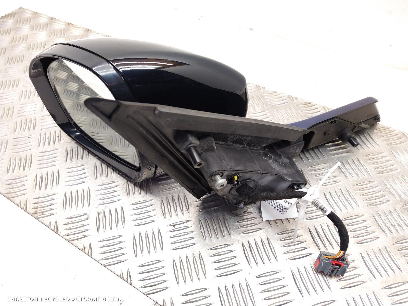 View Auto part L Door Mirror LAND ROVER DISCOVERY 2019
