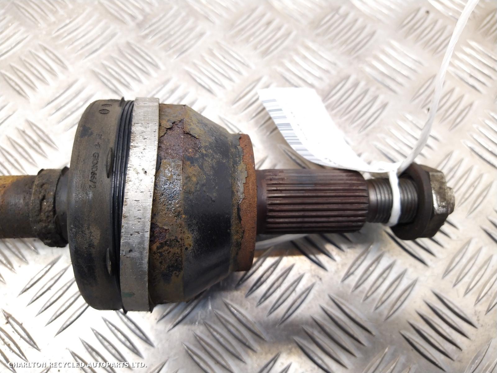 2019 LAND ROVER DISCOVERY Right Driveshaft View Auto part Right Driveshaft LAND ROVER DISCOVERY 2019