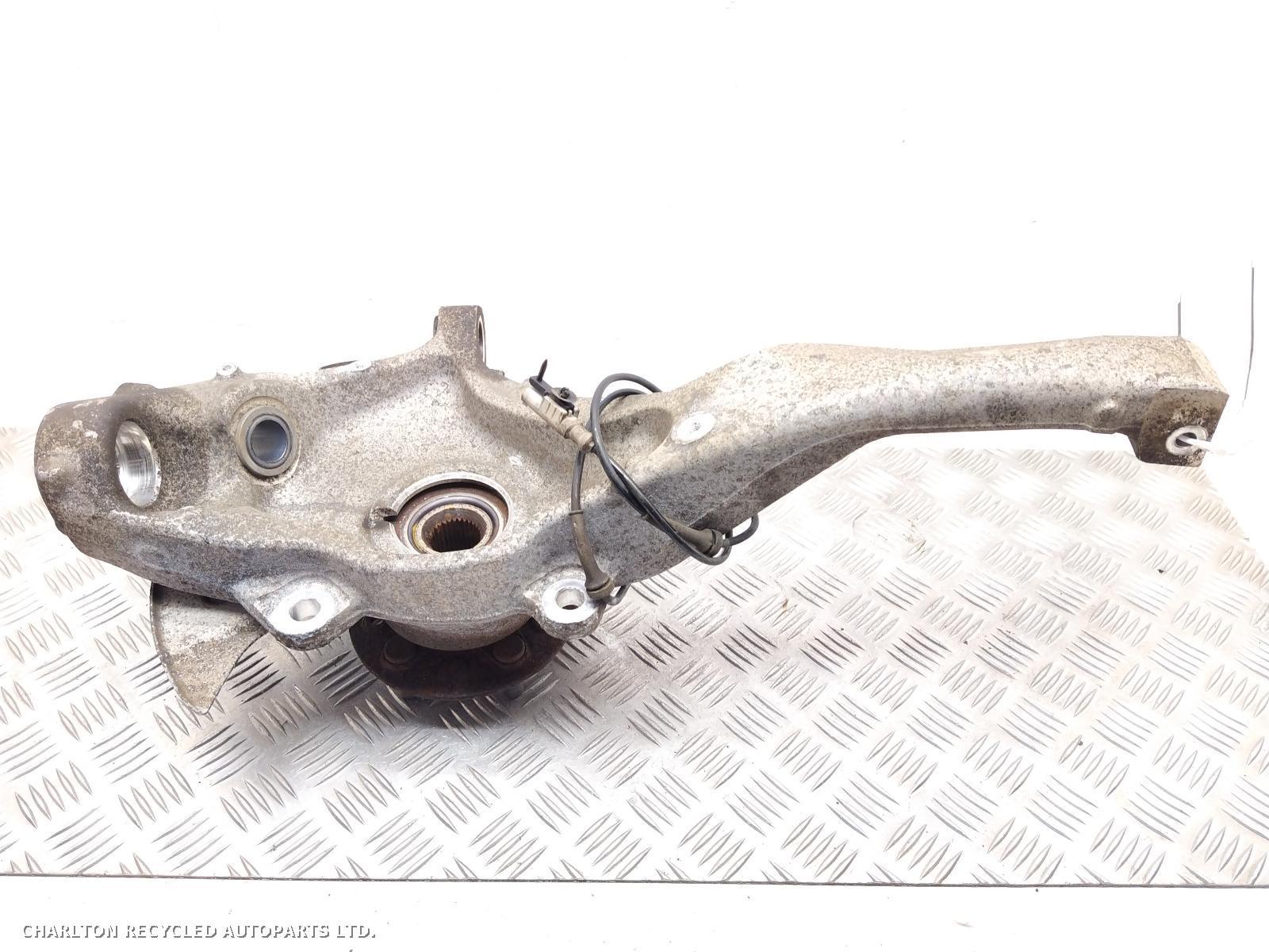 View Auto part RF Hub/Stub Axle Assembly LAND ROVER DISCOVERY 2019