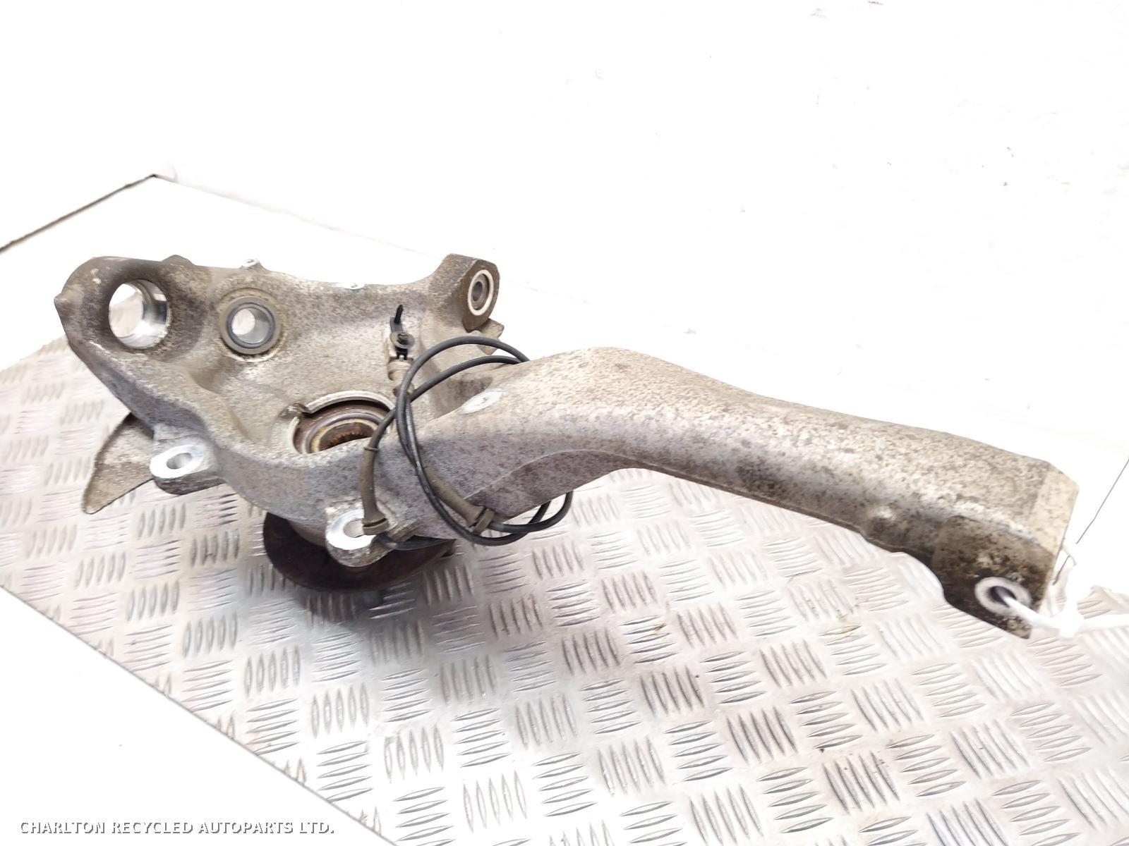 View Auto part RF Hub/Stub Axle Assembly LAND ROVER DISCOVERY 2019