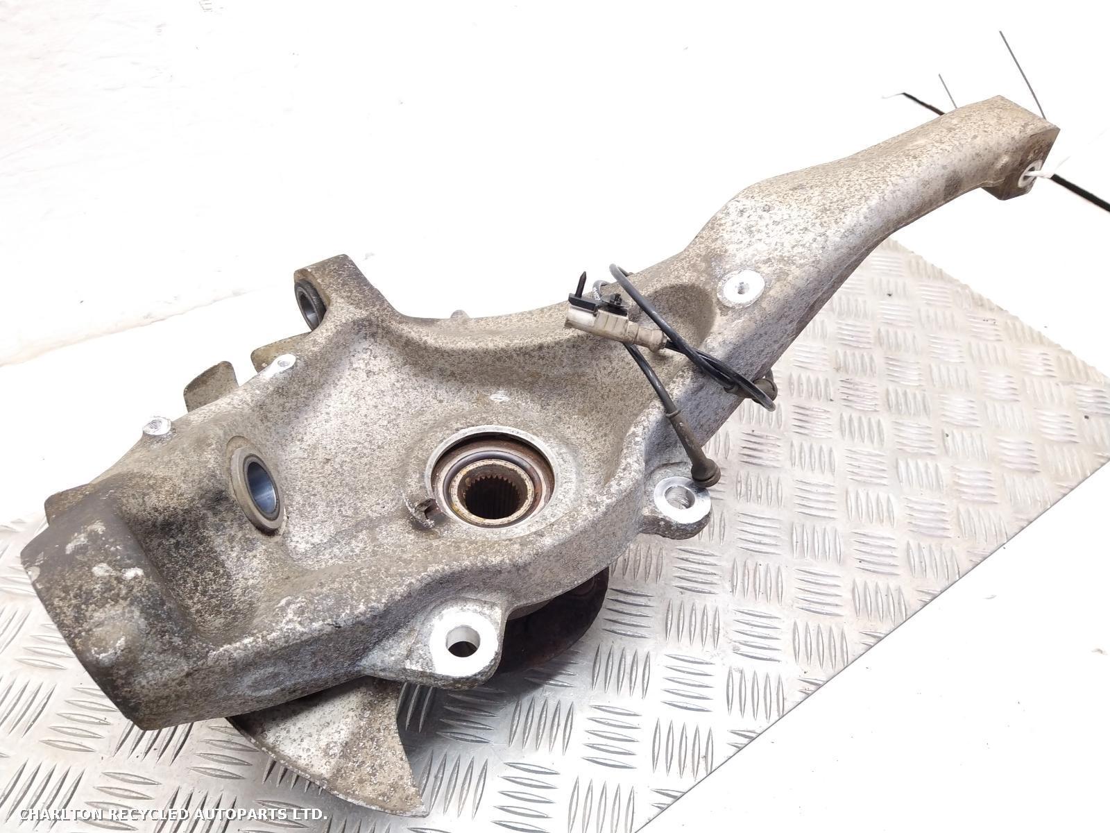 View Auto part RF Hub/Stub Axle Assembly LAND ROVER DISCOVERY 2019