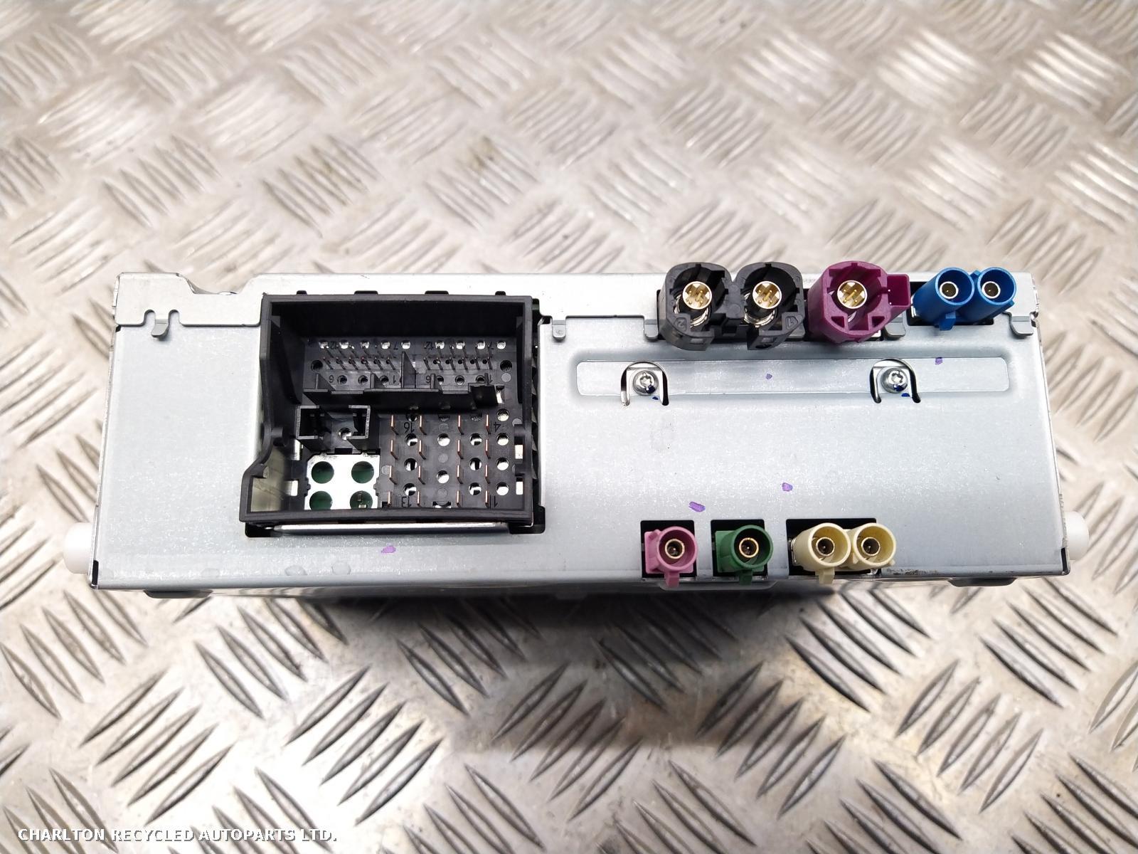 View Auto part CD Changer LAND ROVER RANGE ROVER EVOQUE 2016